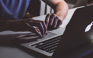 99tk图库手机版相关骗局复盘：他们最爱利用的心理是从众：这不是危言耸听